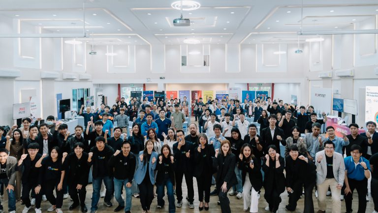 Photo group Smart Factory & IIoT: Driving the Future of Sustainable Industry
